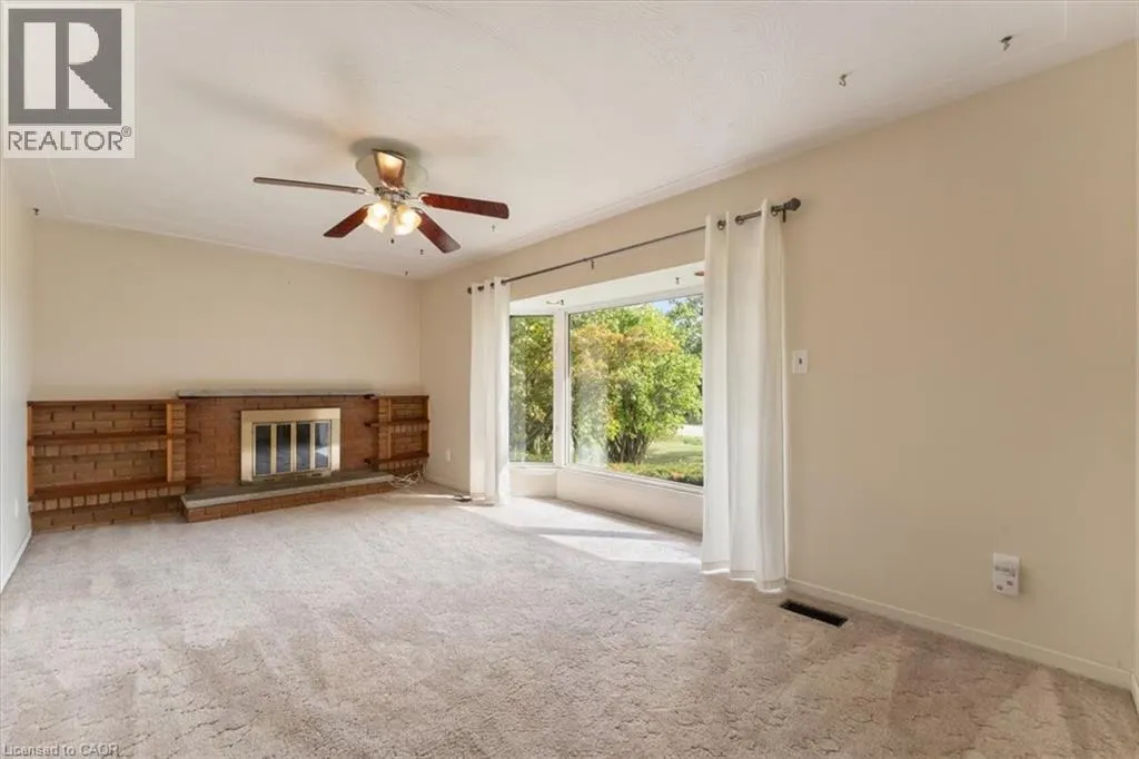 847 CARLUKE Road W