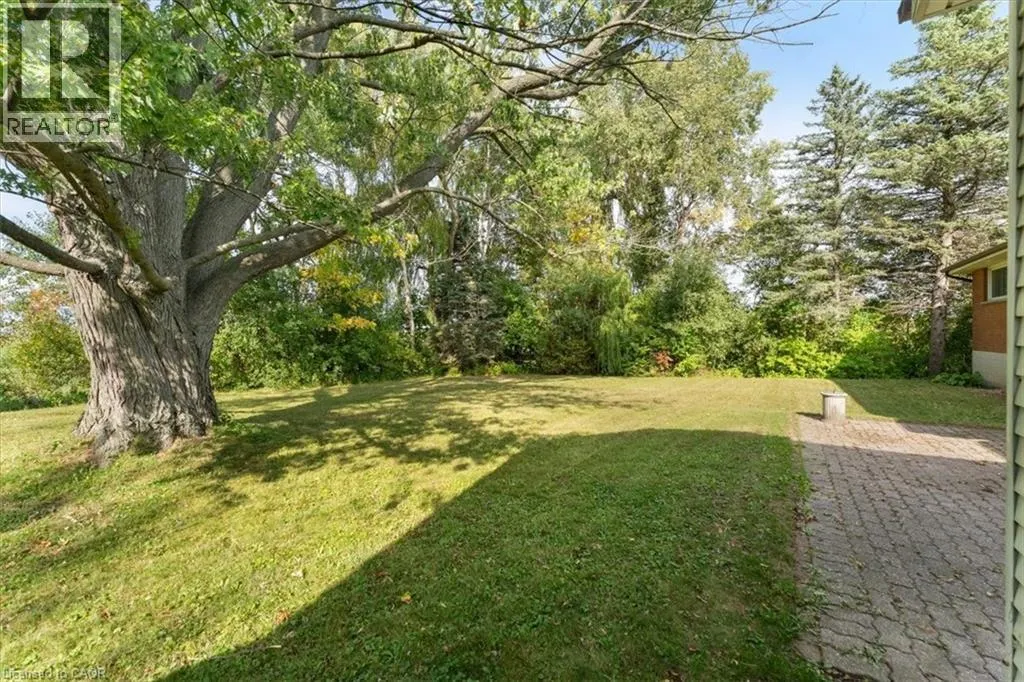 847 CARLUKE Road W