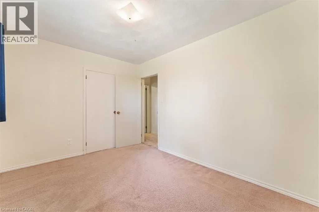 847 CARLUKE Road W
