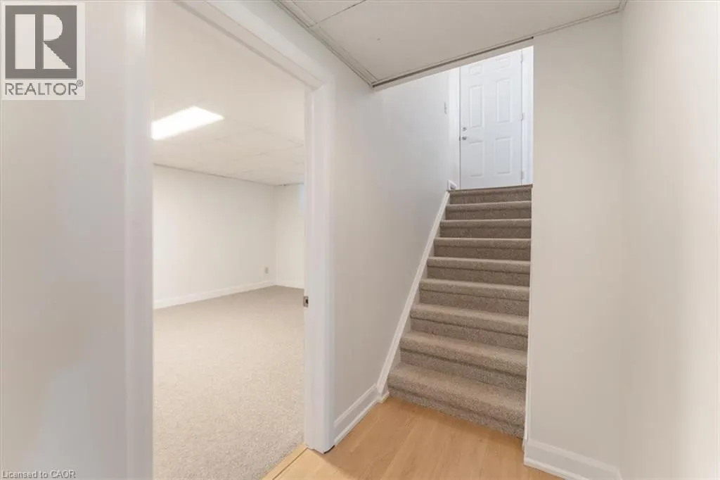 847 CARLUKE Road W