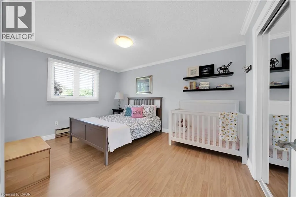 12 VANCE Crescent