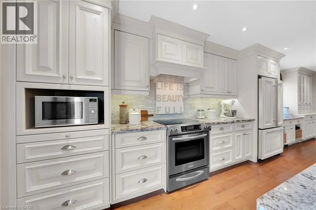 12 VANCE Crescent