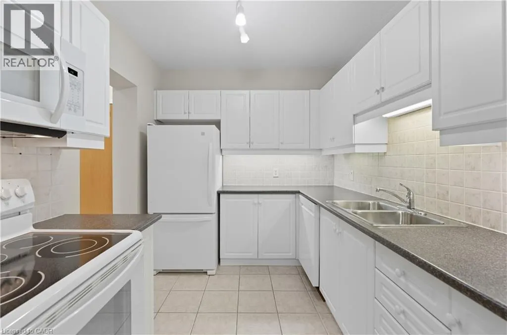 2075 AMHERST HEIGHTS Drive Unit# 211, #211