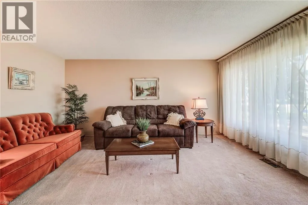 53 BELWOOD Crescent