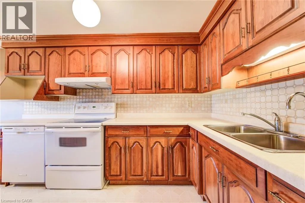 53 BELWOOD Crescent