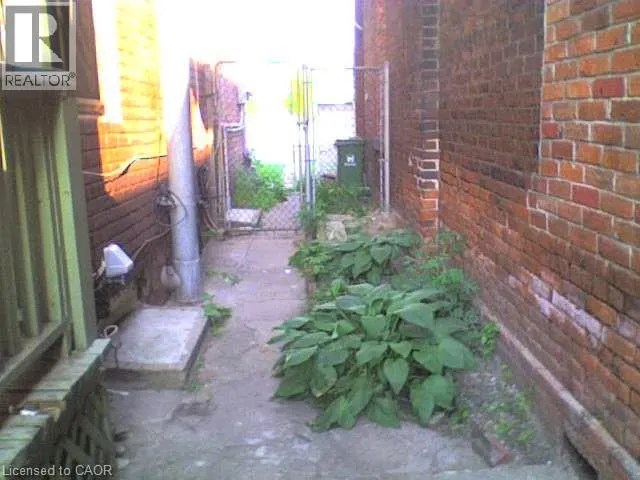 59 VICTORIA Avenue N