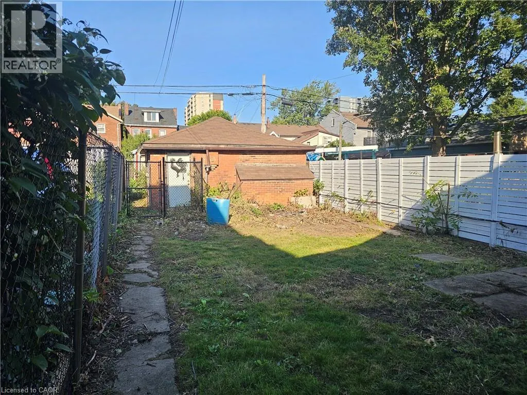 59 VICTORIA Avenue N