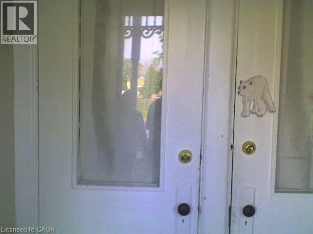 59 VICTORIA Avenue N