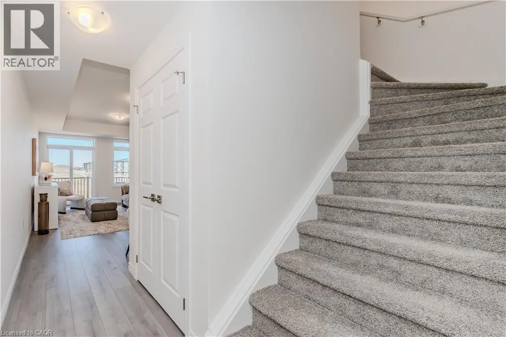 6 LOMOND Lane