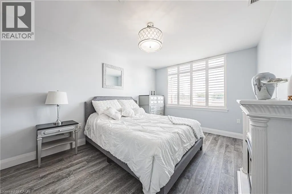 1 REDFERN Avenue Unit# 317, #317
