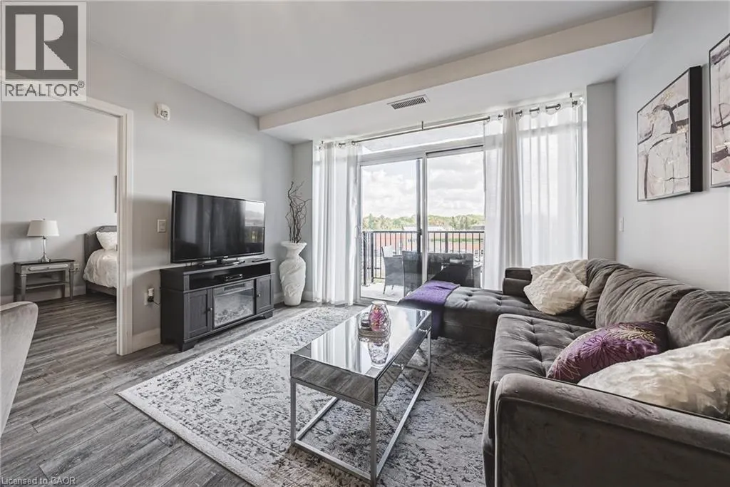 1 REDFERN Avenue Unit# 317, #317