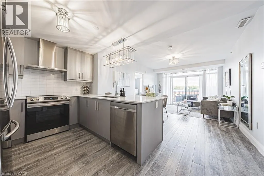1 REDFERN Avenue Unit# 317, #317