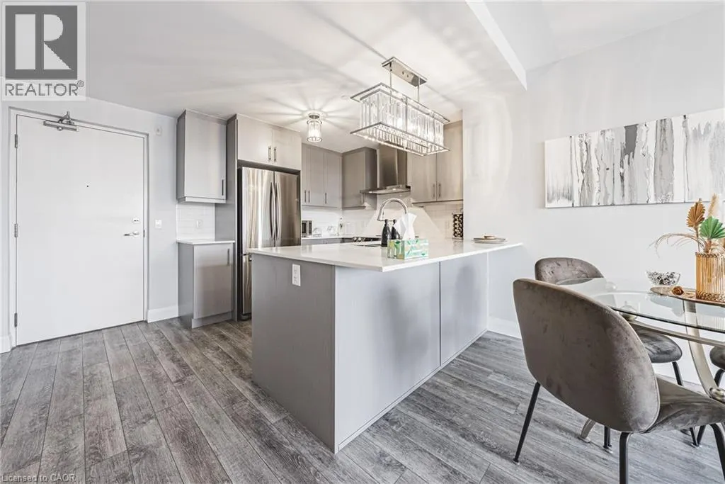 1 REDFERN Avenue Unit# 317, #317