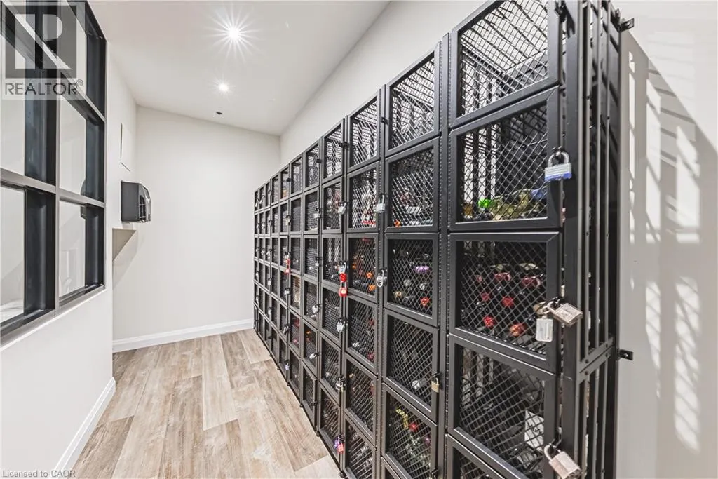 1 REDFERN Avenue Unit# 317, #317