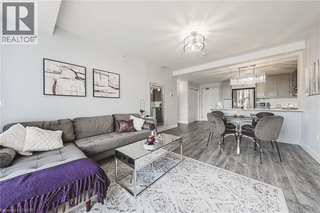 1 REDFERN Avenue Unit# 317, #317
