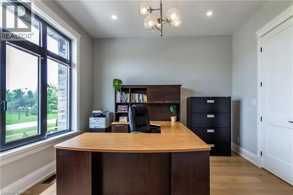 670 BISHOPSGATE Road Unit# 9, #9