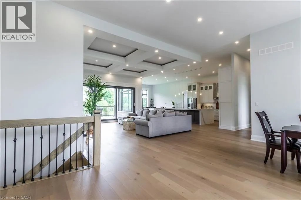670 BISHOPSGATE Road Unit# 9, #9