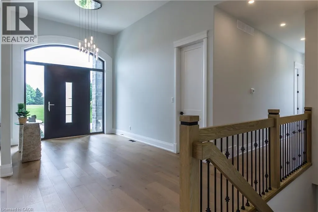670 BISHOPSGATE Road Unit# 9, #9