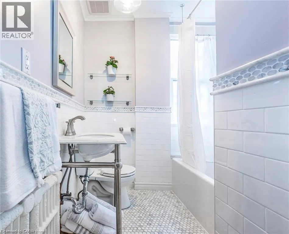 70 ST CLAIR Avenue Unit# 1, #1