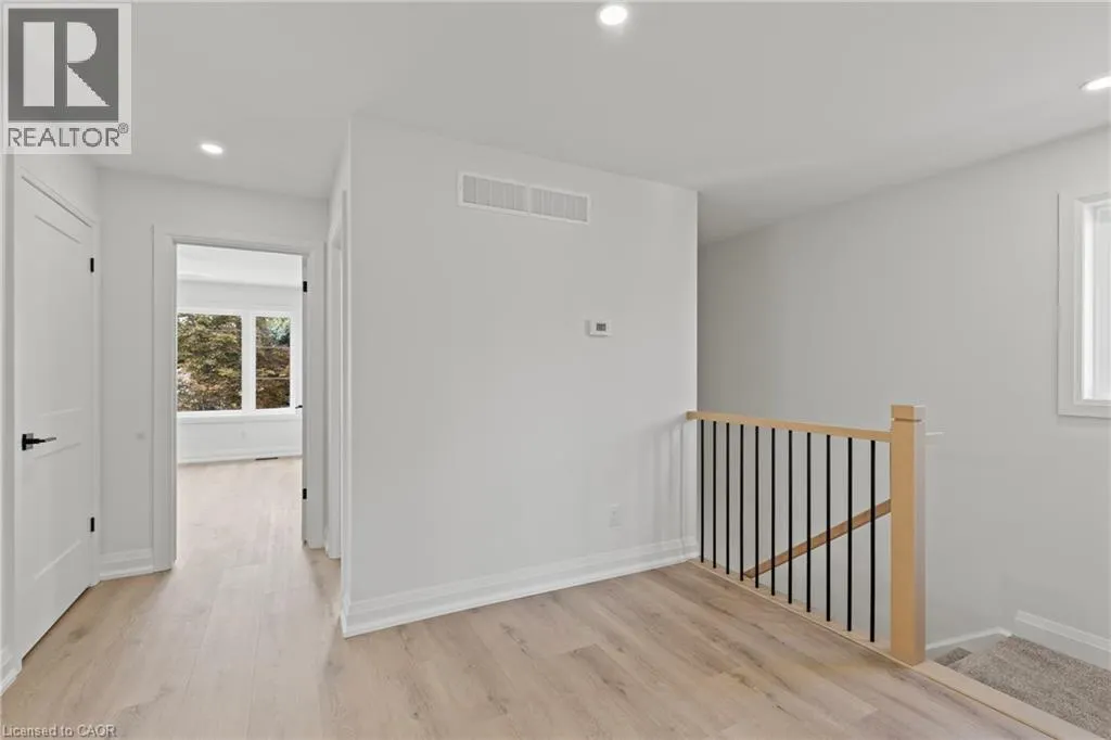 78 KNOLL Street