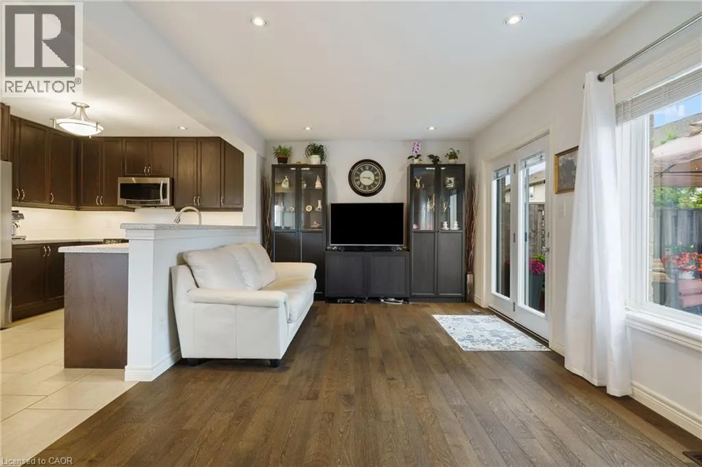 615 RYMAL Road E Unit# 49, #49