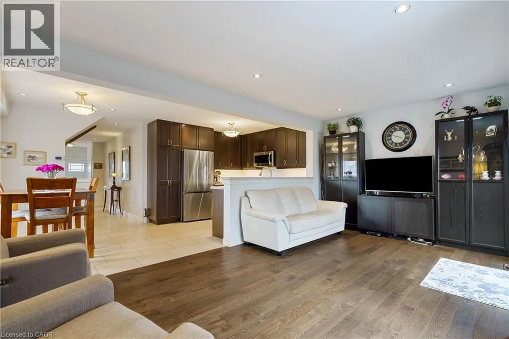 615 RYMAL Road E Unit# 49, #49