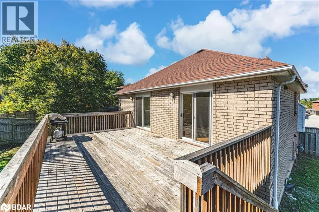 9 KESTREL Court Unit# Upper, #Upper
