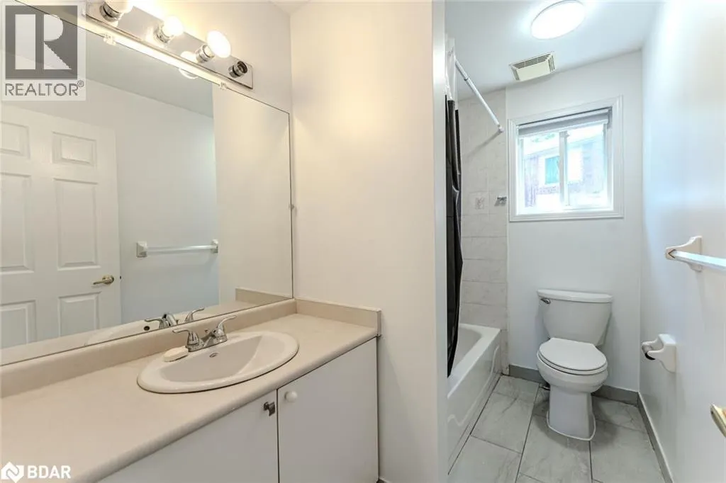 9 KESTREL Court Unit# Upper, #Upper