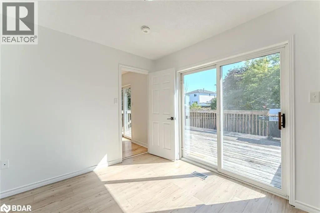 9 KESTREL Court Unit# Upper, #Upper
