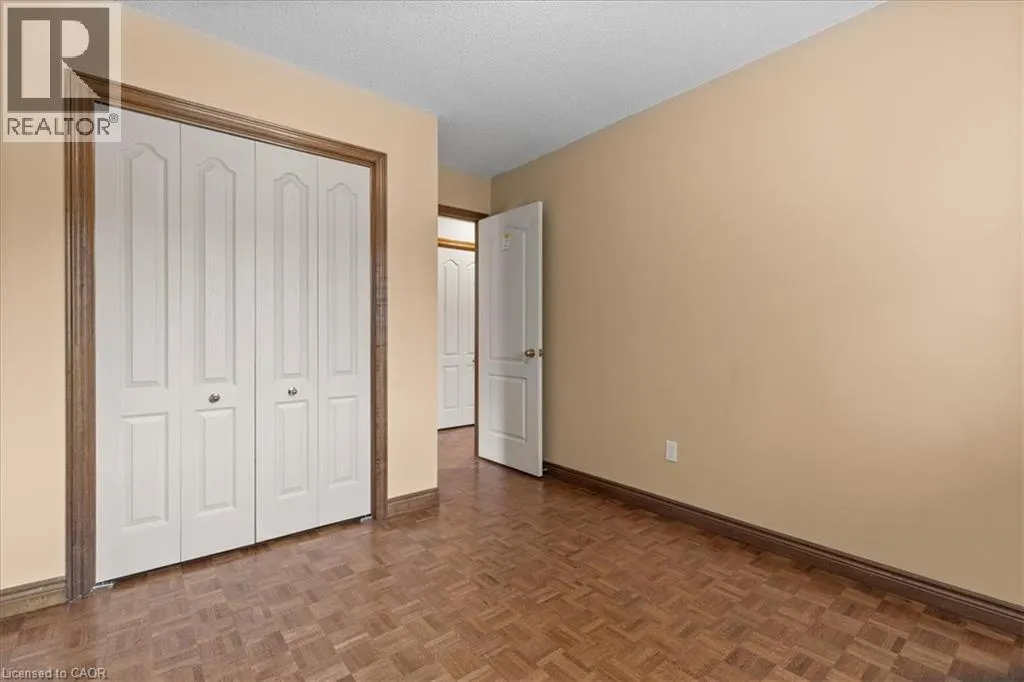 83 HAZELWOOD Crescent