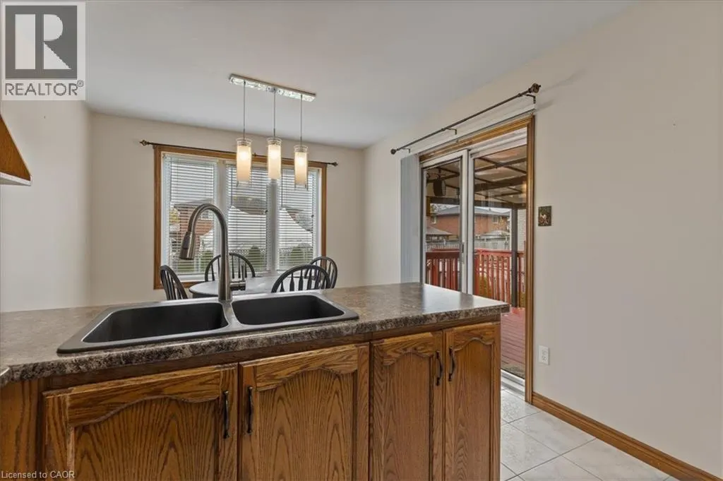 83 HAZELWOOD Crescent