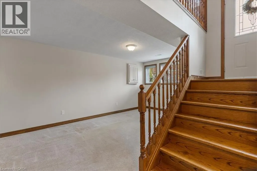 83 HAZELWOOD Crescent