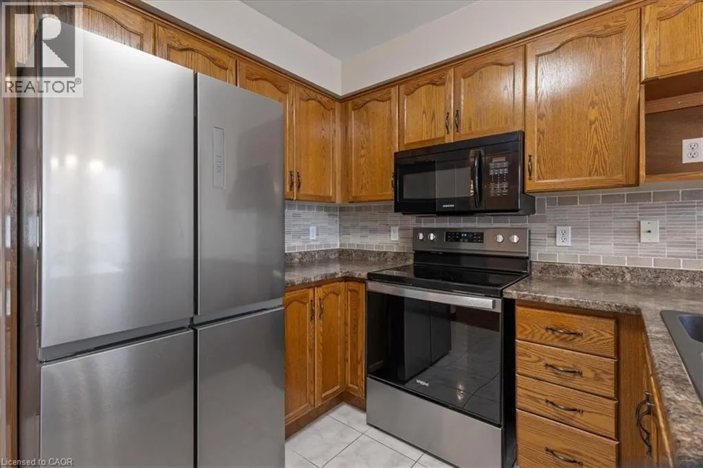 83 HAZELWOOD Crescent