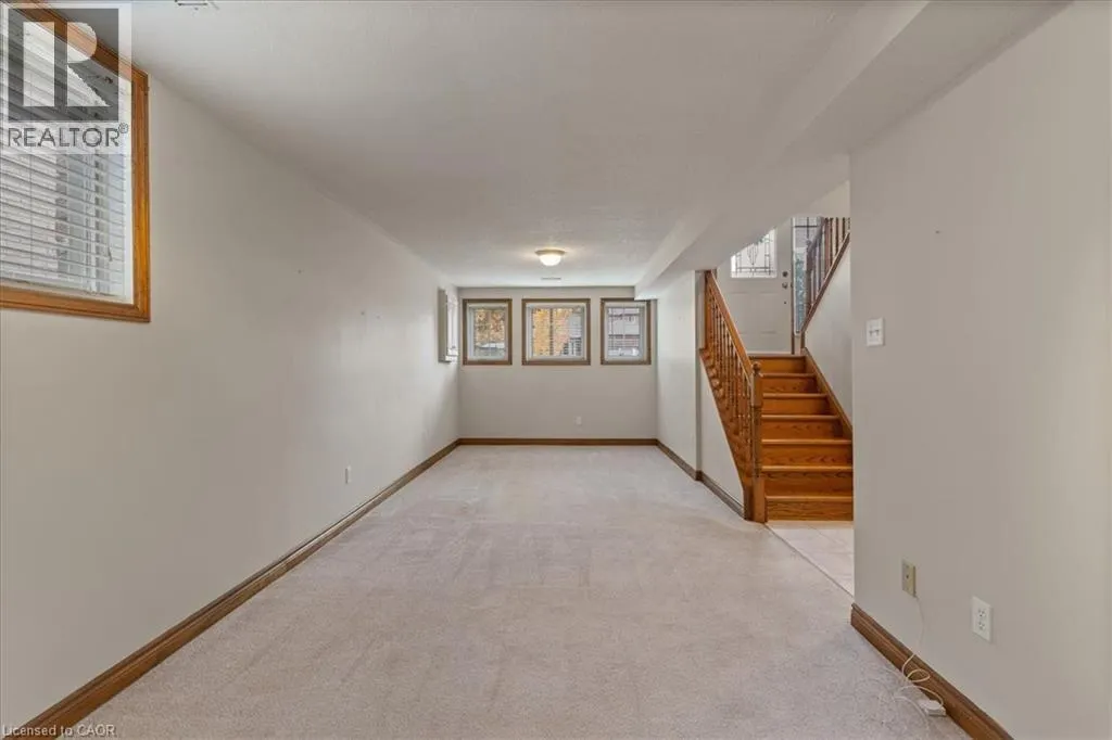 83 HAZELWOOD Crescent