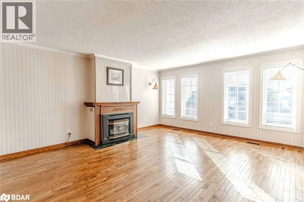 36 KEMPENFELT Drive