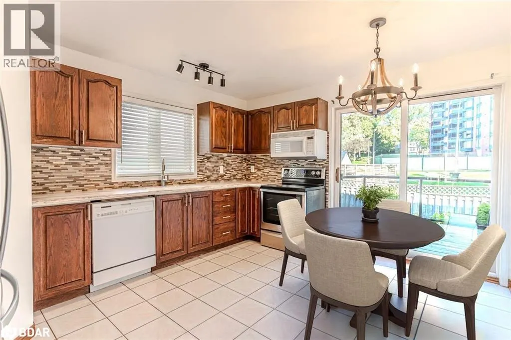 36 KEMPENFELT Drive