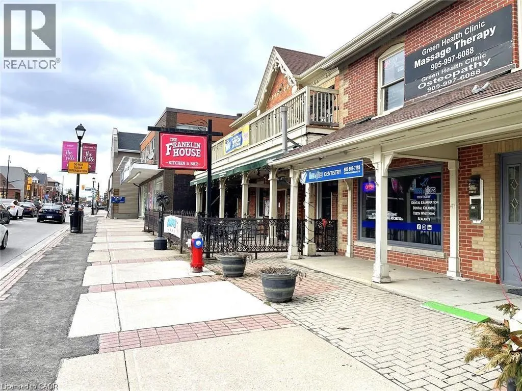 265 QUEEN Street S