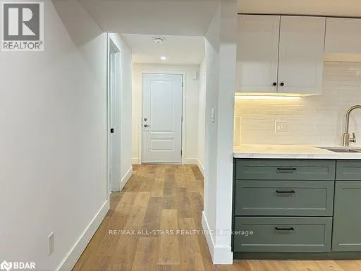 1678 METRO Road Unit# Lower Unit B