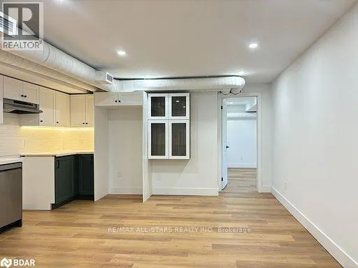 1678 METRO Road Unit# Lower Unit B
