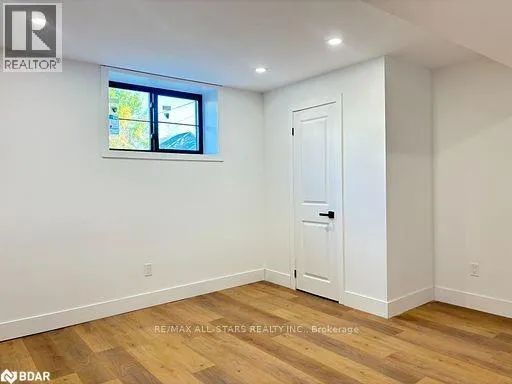 1678 METRO Road Unit# Lower Unit B