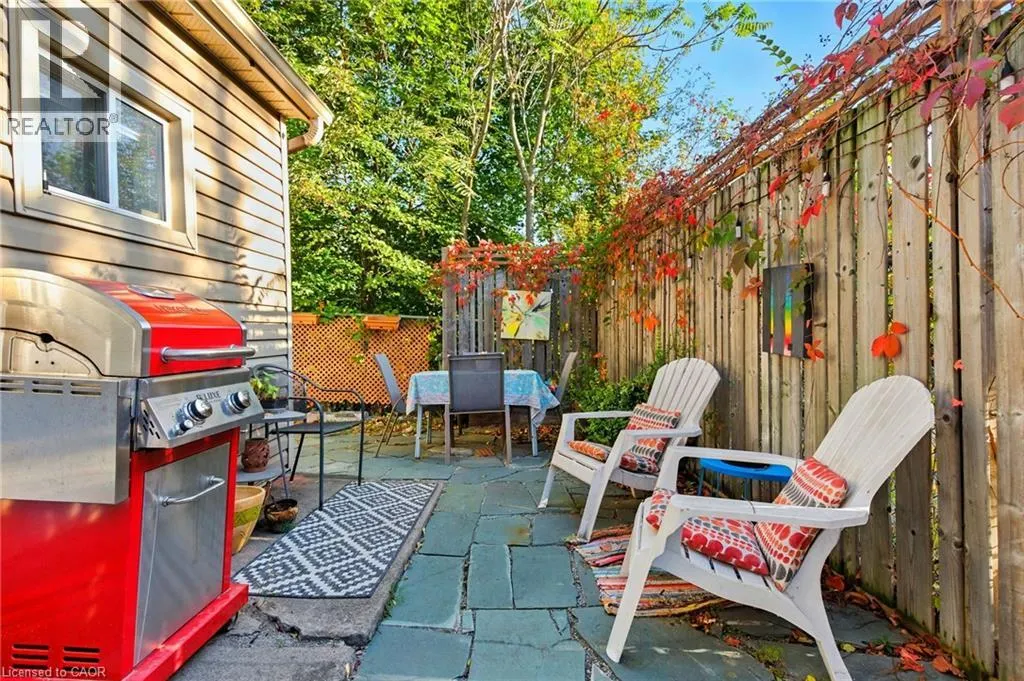 346 HUNTER Street W