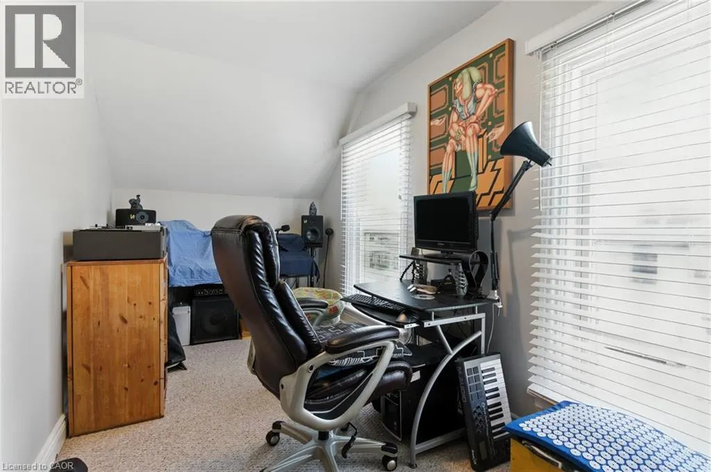 346 HUNTER Street W