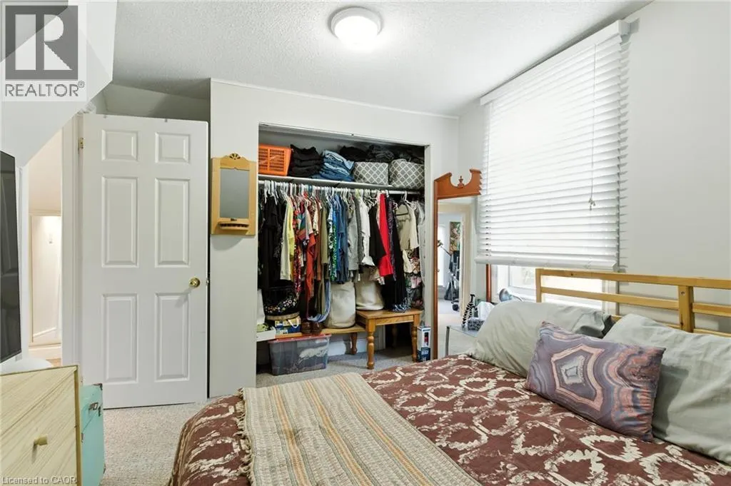 346 HUNTER Street W