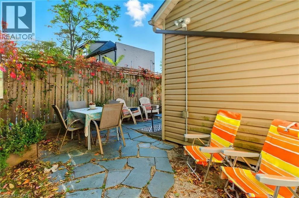 346 HUNTER Street W