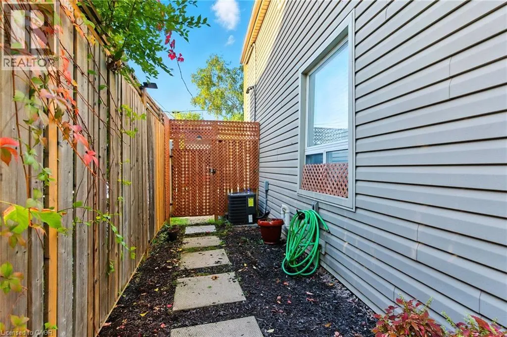 346 HUNTER Street W