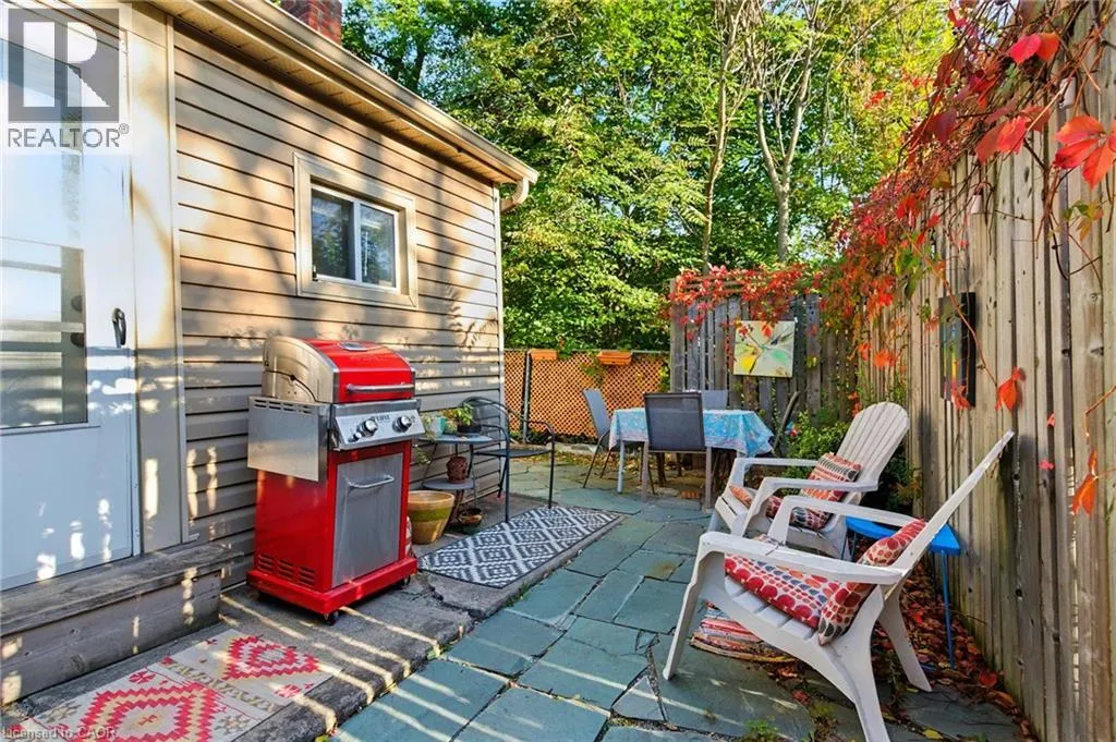 346 HUNTER Street W