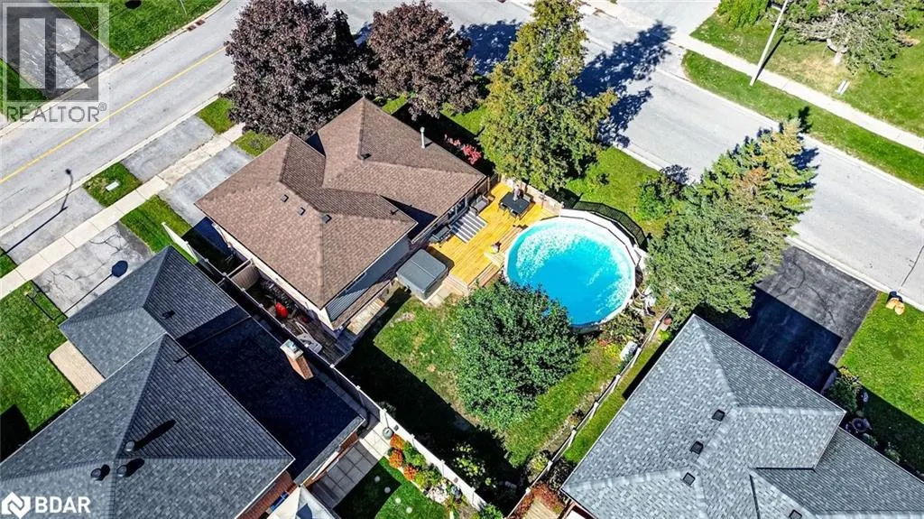 2 CARMICHAEL Court