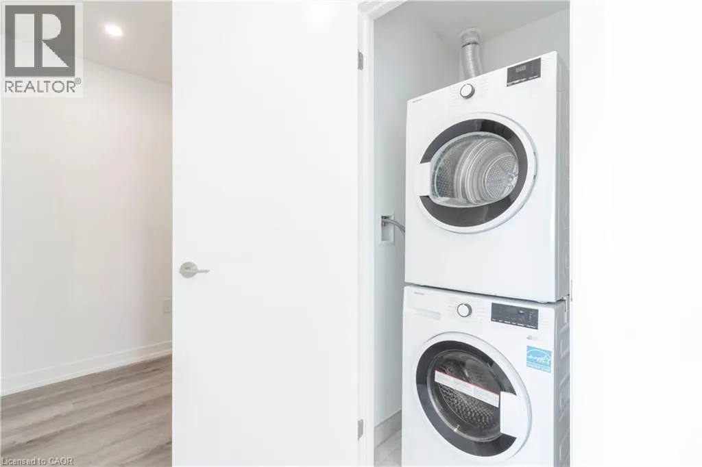 15 WELLINGTON Street S Unit# 1406, #1406