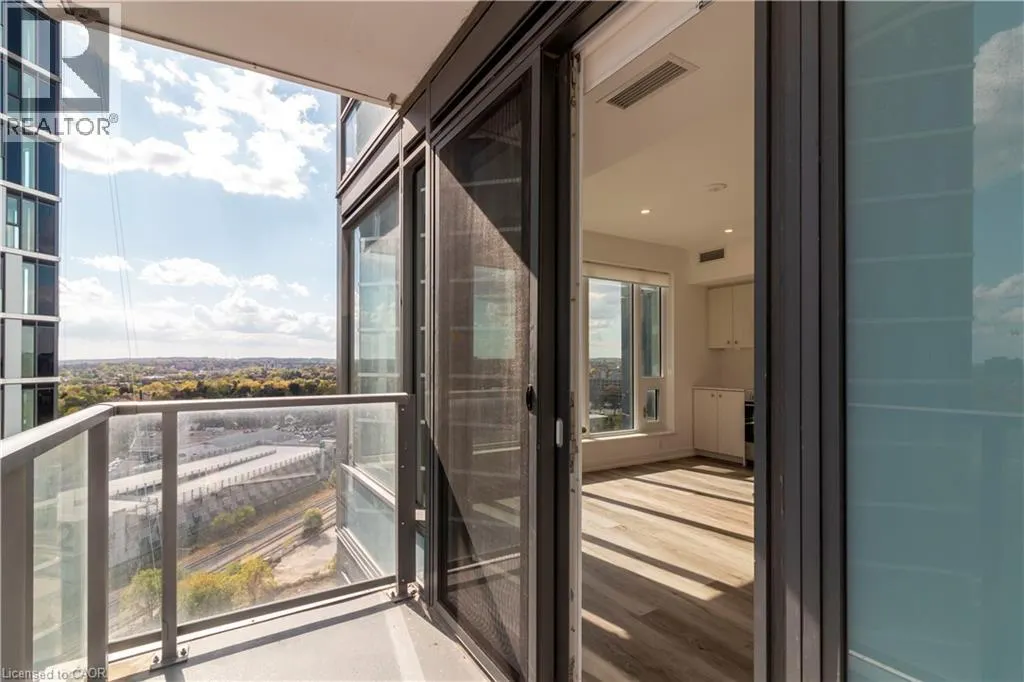 15 WELLINGTON Street S Unit# 1406, #1406