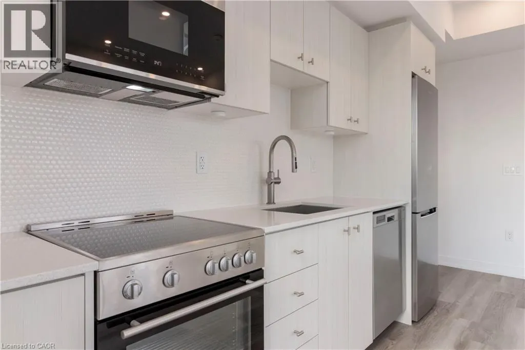 15 WELLINGTON Street S Unit# 1406, #1406